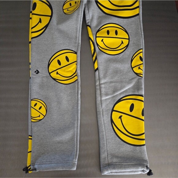 Converse x Chinatown Market Basketball Smile All-over Print Fleece Sweat Pants S - Picture 3 of 16